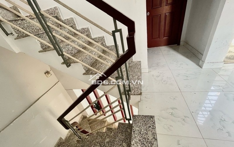 BÁN NHÀ HXH ĐƯỜNG DA NAM QUẬN 8 - DT 49MV SHR CHỈ 7TỶ630. LH:0986225711.