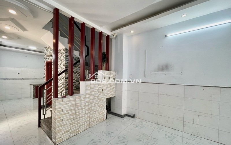 BÁN NHÀ HXH ĐƯỜNG DA NAM QUẬN 8 - DT 49MV SHR CHỈ 7TỶ630. LH:0986225711.