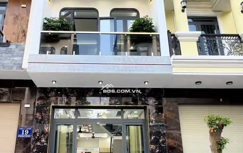 BÁN NHÀ NGAY CHỢ BÌNH ĐIỀN QUẬN 8. DT80 M2 - SHR - CHỈ 1TỶ165TR. LH:0785448683.
