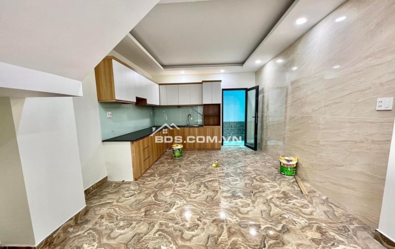 NHÀ MỚI XÂY DỰNG - HẺM HÀ HUY GIÁP- 5 TẨNG-  NHỈNH 6 TỶ