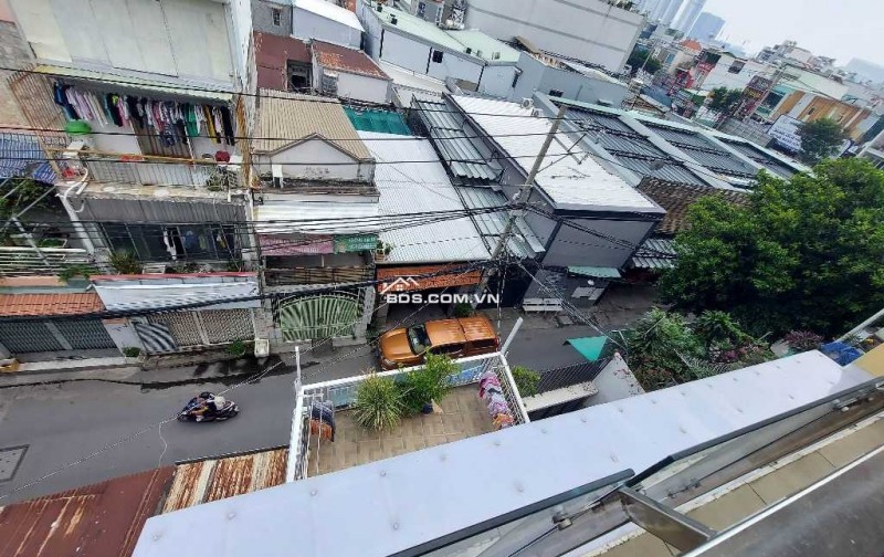 BÁN NHÀ TRUNG TÂM QUẬN 7 ( NGAY NGÃ 4 NGUYỄN THỊ THẬP VÀ NGUYỄN VĂN LINH, CÁCH PHÚ MỸ HƯNG CHỈ 1KM