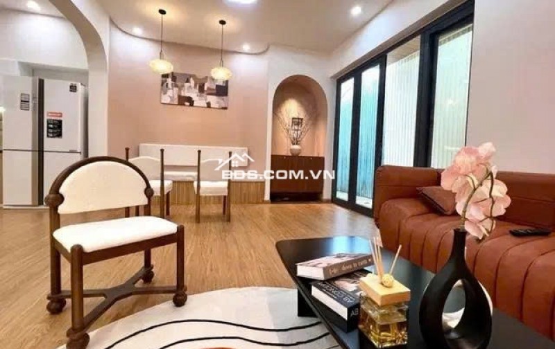  Nhà đẹp trung tâm Nguyễn Văn Linh – Chỉ cần xách vali vào ở!