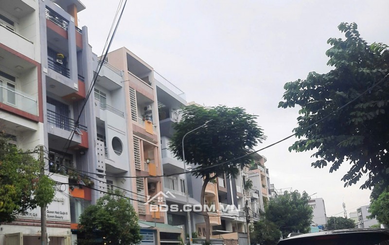 Góc 2 MT Chợ Lớn P11 Q6 dt 7x18 giá chỉ 19 tỷ 500 có bớt