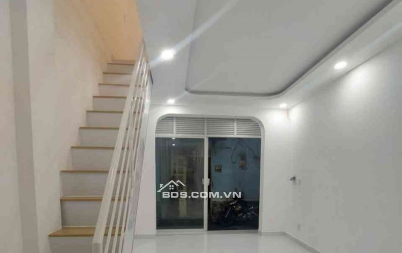 NHÀ 1 TRỆT 1 LẦU GẦN GIGAMALL - HẺM XE HƠI CHỦ CẦN BÁN GẤP