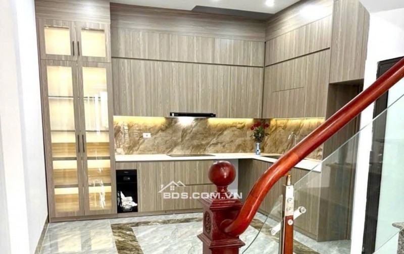 Bán Nhà Hoàng Liệt - CHỈ HơN 18 Tỷ  -Thang máy -vài bước ra mặt phố (sau QH QL1A rộng 90M) - Cách các trường ĐH BÁCH - KINH - XÂY Khoảng 3Km .