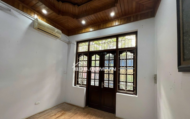 Cho thuê nhà nguyên căn 5 tầng, 6 ngủ, 5WC phố Hoàng Sâm hợp ở gia đình, làm văn phòng...0354229554