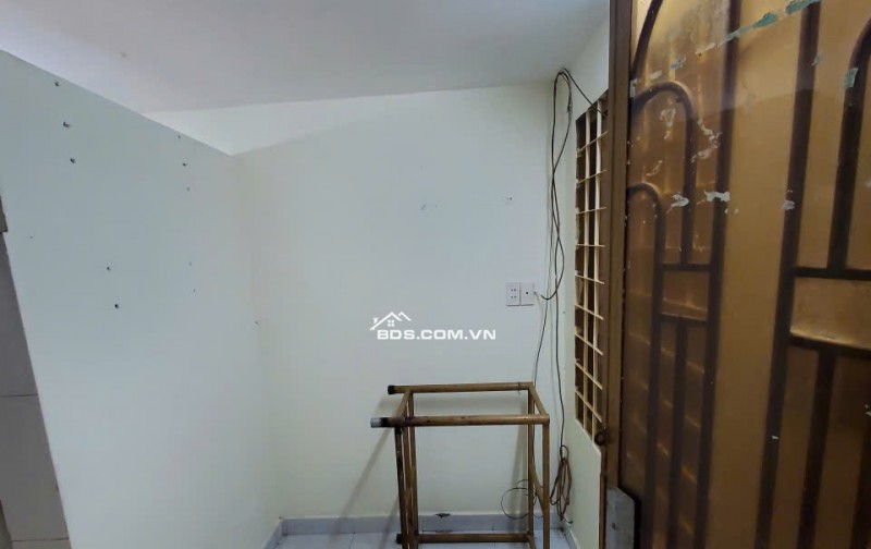 CHO THUÊ PHÒNG TRỌ 1/8 ĐƯỜNG SỐ 10 P.TÂN HƯNG, 22M CHỈ 3TR/TH. LH:0919005798.