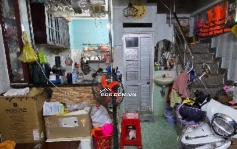 Nhà trong hẻm, đang cho thuê cố định 15tr 6PN - Chủ đang ở Mỹ