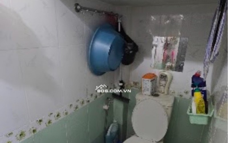 Nhà trong hẻm, đang cho thuê cố định 15tr 6PN - Chủ đang ở Mỹ