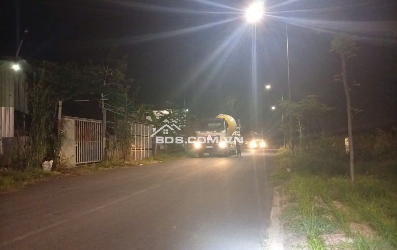 BÁN 500M ĐẤT TẠI CẦN THƠ, CÓ KHO SẲN BAO QUANH ĐẤT, MẶT TIỀN 27M, MẶT LỘ NHỰA 18M. LH:0798441899