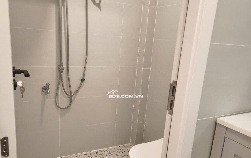 PHÚ NHUẬN – NHÀ ĐẸP FULL NỘI THẤT, HẺM XE HƠI 5M, CHỈ 6.25 TỶ. LH:0775532337.