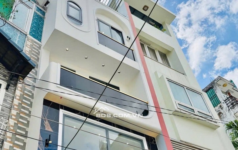 SIÊU PHẨM NGAY PHƯỜNG 10(CŨ)-10PHÚT DI CHUYỂN ĐẾN SÂN BAY  -NHÀ NỞ HẬU- 5 TẦNG BTCT- TẶNG FULL NỘI THẤT