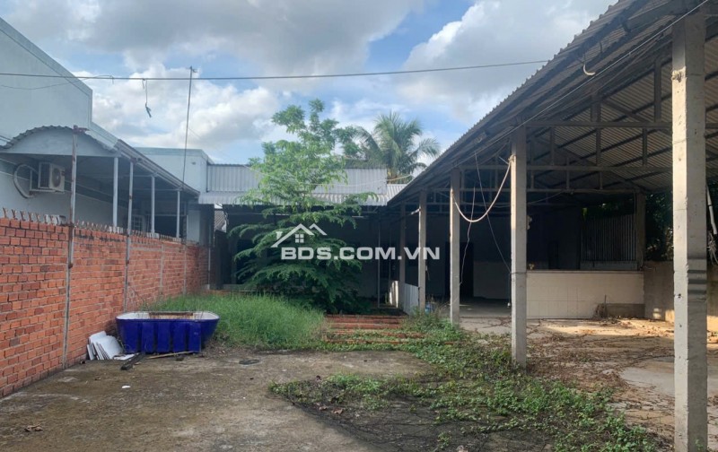 BÁN KHO MẶT TIỀN ĐƯỜNG VÀNH ĐAI 372m2 có thổ cư/ 1 ty 650