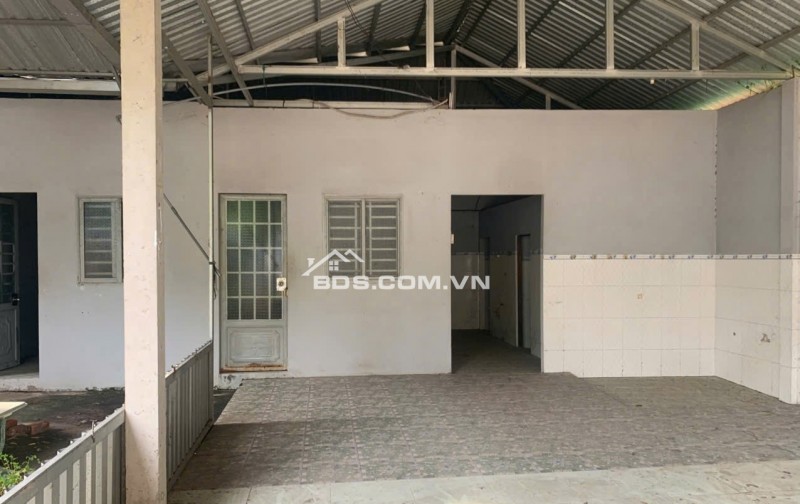 BÁN KHO MẶT TIỀN ĐƯỜNG VÀNH ĐAI 372m2 có thổ cư/ 1 ty 650