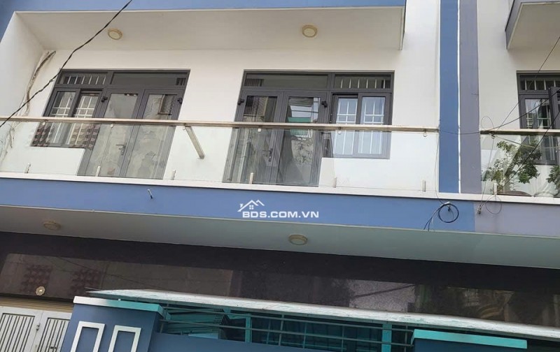 Cho thuê nhà hẻm xe tải 3 lầu 1 sân thượng 61/1 Thăng Long Tân Bình (cũ )