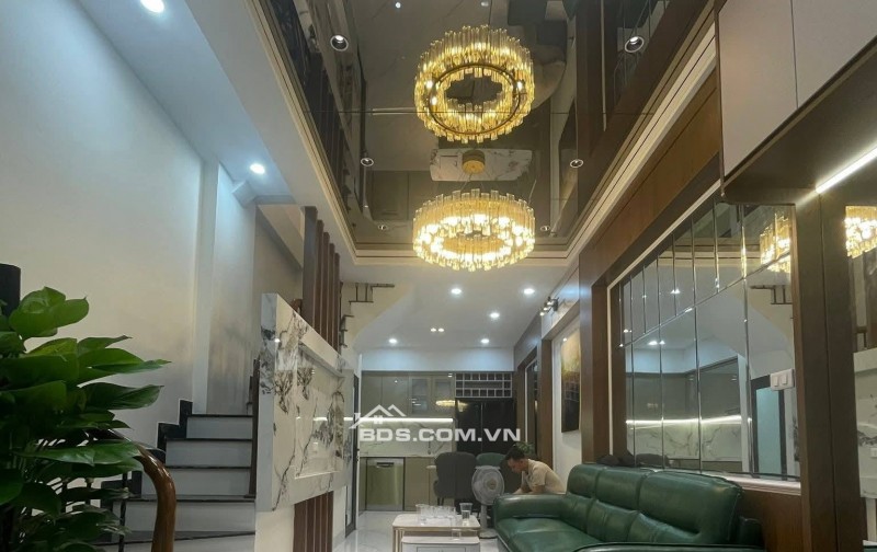 Bán Nhà Gần Phố, Tân Mai 35m, 4 tầng, mt 3.8m, giá 9.65 tỷ.