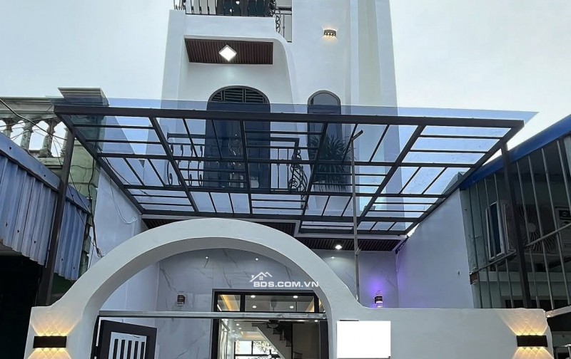 BÁN N HÀ  ĐẸP 2.79 TỶ 3 TẦNG 100M2 ( ĐÔNG NAM ) NGÕ ĐƯỜNG KÊNH