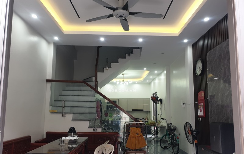 BÁN NHÀ MẶT ĐƯỜNG NGUYỄN BÍNH KINH DOANH TỐT 4 TẦNG 72M2 GIÁ 5 TỶ