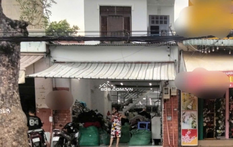 BÁN NHÀ GẤP - THƯƠNG LƯỢNG MẠNH GIÁ 1tỷ200TR DỌN VÀO Ở NGAY, SỞ HỮU CĂN NHÀ TẠI QL1A BÌNH CHÁNH