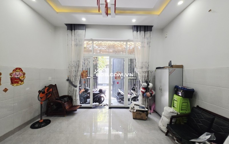 Bán nhà đường Đặng Văn Bi, Trường Thọ, Thủ Đức, TP HCM. DT 75m2, 4 tầng, SH. Giá 11,9 tỷ.