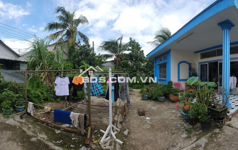 Bán nhà, đất mặt tiền đường Nguyễn Văn Bứa, xã Bà Điểm. Diện tích 1079,5m² có 247,6m² thổ