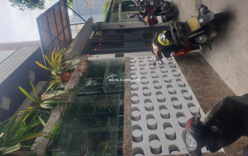 Bán nhà kiệt Núi Thành 55m2 trung tâm tp không gian rộng rãi, thiết kế sang trọng, hiện đại, 5,5 tỷ.