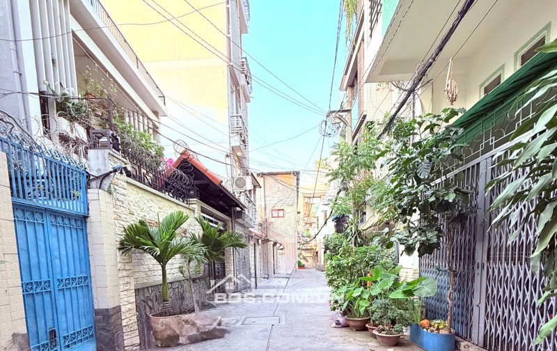 HXH Nguyễn Trọng Tuyển – 60m², 4 Tầng, 5PN – Chỉ 11 Tỷ, Hiếm Có Khó Tìm! CÁCH MẶT TIỀN CHỈ 20M