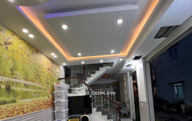 CĂN GÓC  4.3 X 16 ĐÚC  2 TẦNG - HẺM  XE TẢI  - ĐƯỜNG BÌNH THÀNH - BÌNH TÂN
