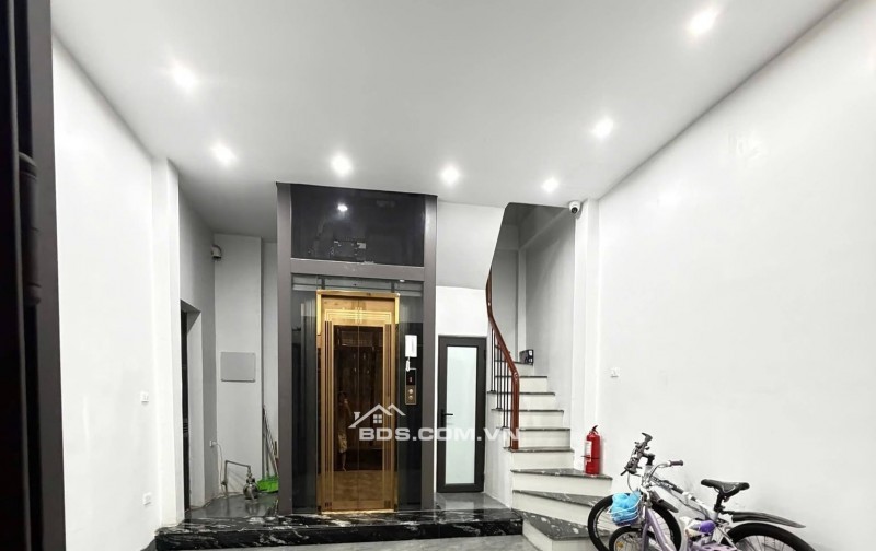 Bán Nhà Dòng Tiền, Gần Phố, Lê Thanh Nghị, Hai Bà Trưng, 26/35m, 6 tầng, giá 10.6 tỷ