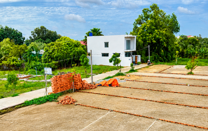 TRUNG TÂM CẦN ĐƯỚC – ĐẤT THỊ TRẤN GIÁ CHỈ 690 TRIỆU, SỔ HỒNG RIÊNG, CÔNG CHỨNG NGAY !