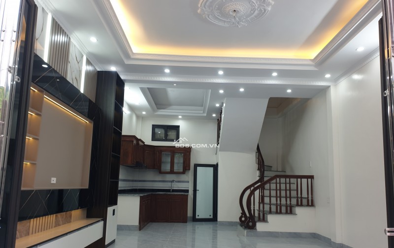 BÁN NHÀ ĐẸP 2.35 TỶ 3 TẦNG 42M2 NGÕ CỰC RỘNG TRẦN HUY LIỆU