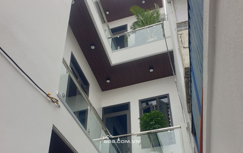 BÁN NHÀ ĐẸP 2.85 TỶ 3 TẦNG 62M2 Ô TÔ ĐỖ CỬA NGÕ TRẦN BÍCH SAN