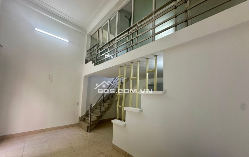 BÁN NHÀ ĐẸP 1.39 TỶ 2.5 TẦNG 33M2 ( ĐÔNG BẮC ) NGÕ NGUYỄN TRÃI