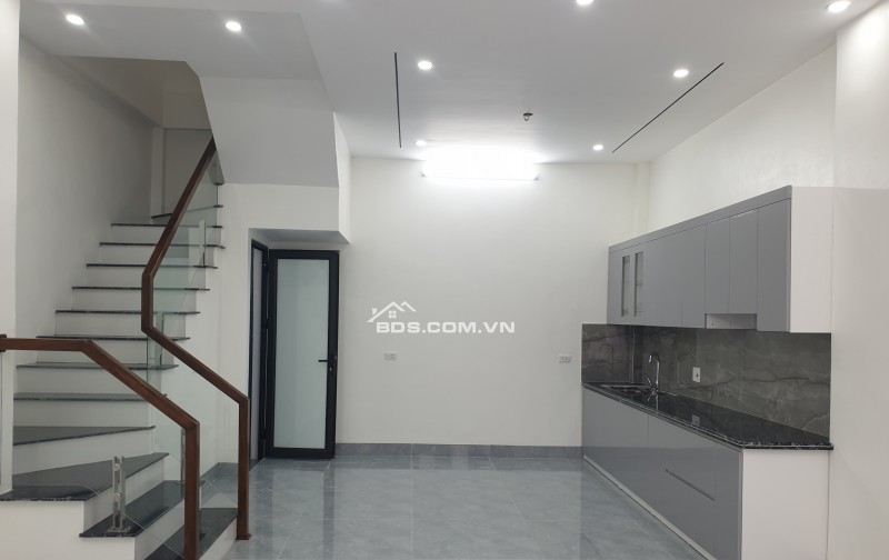 BÁN NHÀ ĐẸP 1.98 TỶ 3 TẦNG XÂY MỚI NGÕ RỘNG GIẢI PHÓNG