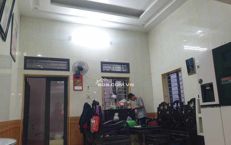 BÁN NHÀ 1.8 TỶ 2 TẦNG 77M2 CHỈ  SAU NHÀ MẶT ĐƯỜNG THÁI BÌNH