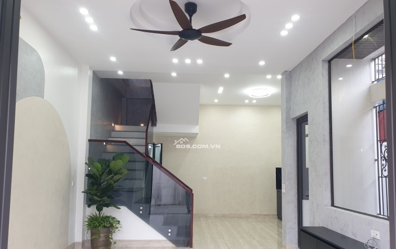 BÁN NHÀ ĐẸP 3.2 TỶ 3 TẦNG 46M2 Ô TÔ CHẠY THÔNG NGÕ TRẦN BÍCH SAN