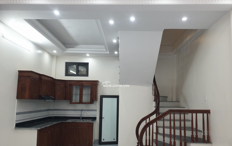 BÁN NHÀ ĐẸP 2.35 TỶ 3 TẦNG 42M2 NGÕ CỰC RỘNG TRẦN HUY LIỆU