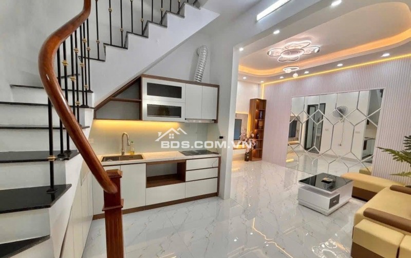 Bán Nhà Phố Cổ, Thọ Lão, Hai Bà Trưng 30m, 5 tầng, mt 4m, giá 8.6 tỷ.