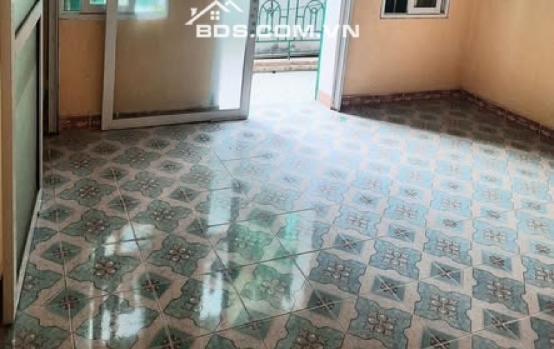 BÁN NHÀ GIÁ RẺ 830 TRIỆU 2.5 TẦNG 25M2 ( TÂY BẮC ) NGÕ MINH KHAI