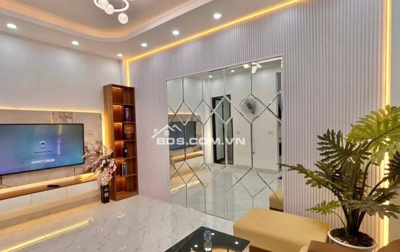 Bán Nhà Phố Cổ, Thọ Lão, Hai Bà Trưng 30m, 5 tầng, mt 4m, giá 8.6 tỷ.