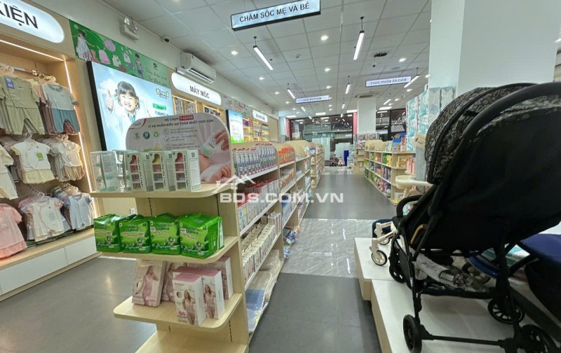 Mặt tiền KD ngay chợ Phạm Văn Bạch 7 tầng ngang 10m 300m2 50PN TN 300tr T.máy chỉ 75 tỷ.