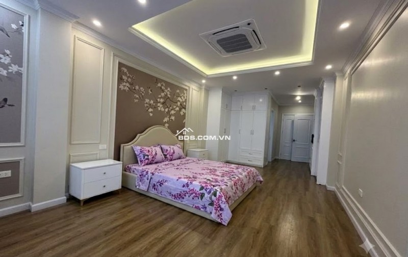 BÁN NHÀ 8 TẦNG THANG MÁY-GARA 2 Ô TÔ-CÁCH ĐƯỜNG CỔ LINH 50M-YÊN TĨNH-THUẬN TIỆN ĐI LẠI