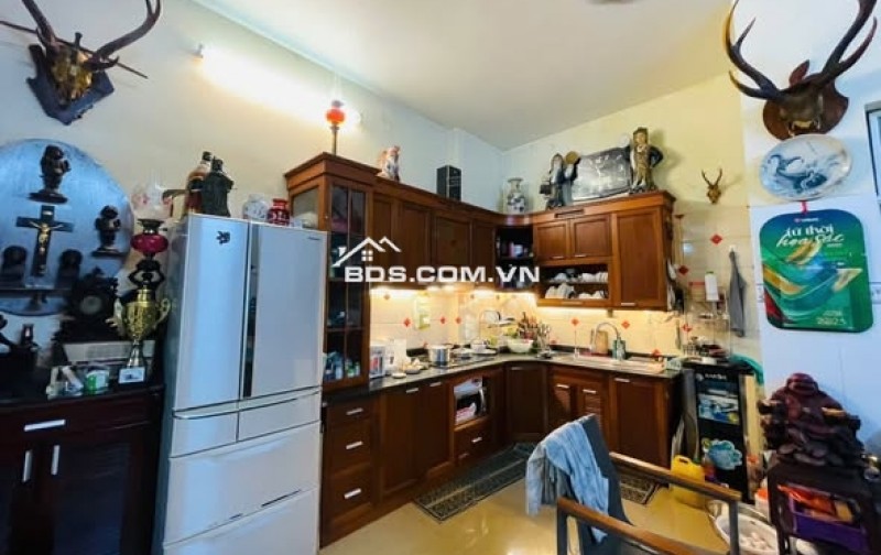 Bán nhà Ngõ 146 Đường 19/5  văn quán Hà Đông DT 65m2, 3 Tâng, MT 5.14m Giá 13.6 tỷ