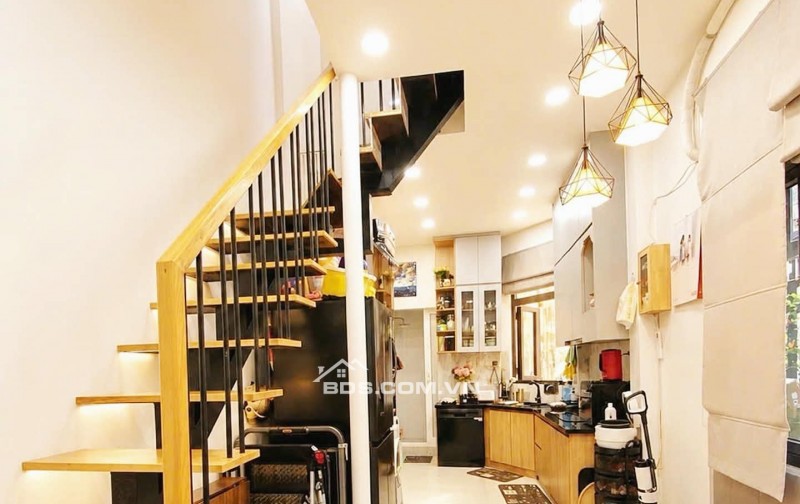 Nhà phố mới đẹp – Linh Xuân - 2 Tầng, 2MT  – Nhỉnh 3 tỷ - Đường thông thoáng – Ôtô đậu trước nhà