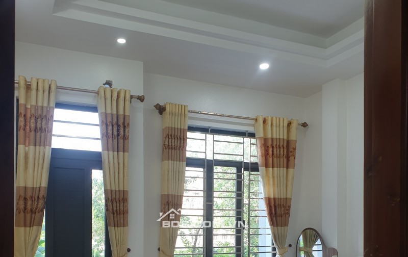 BÁN NHÀ ĐẸP 2.28 TỶ 3 TẦNG 52M2 ( ĐÔNG BẮC ) NGÕ TRẦN THÁI TÔNG