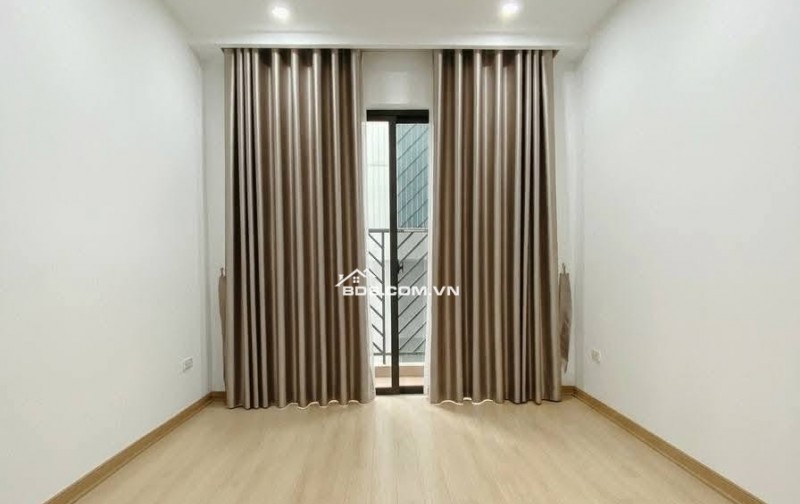 Bán Nhà Nguyễn Lương Bằng, Đống Đa 45m, 5 tầng, giá 12.3 tỷ.