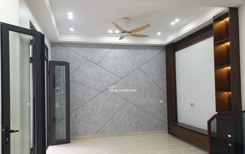 BÁN NHÀ ĐẸP 2.85 TỶ 3 TẦNG 62M2 Ô TÔ ĐỖ CỬA NGÕ TRẦN BÍCH SAN