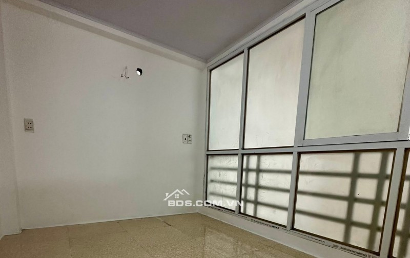 BÁN NHÀ ĐẸP 1.39 TỶ 2.5 TẦNG 33M2 ( ĐÔNG BẮC ) NGÕ NGUYỄN TRÃI