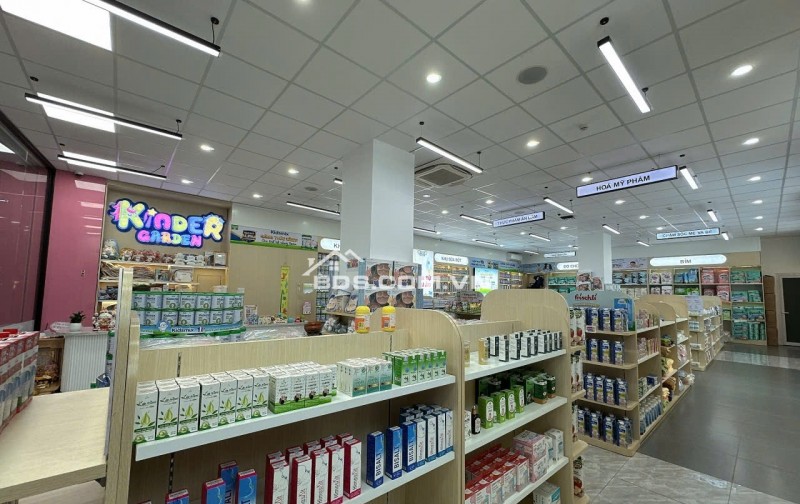Mặt tiền KD ngay chợ Phạm Văn Bạch 7 tầng ngang 10m 300m2 50PN TN 300tr T.máy chỉ 75 tỷ.