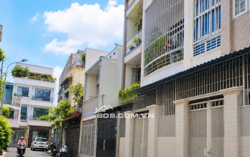 NHÀ ĐẸP KHU BẮC HẢI - HXH 6M GẦN MẶT TIỀN CMT8 - 4 TẦNG BTCT - GẦN 40M² - GIÁP QUẬN 3